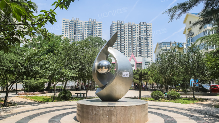 南辛花园外景图