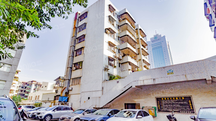 悦银街小区外景图