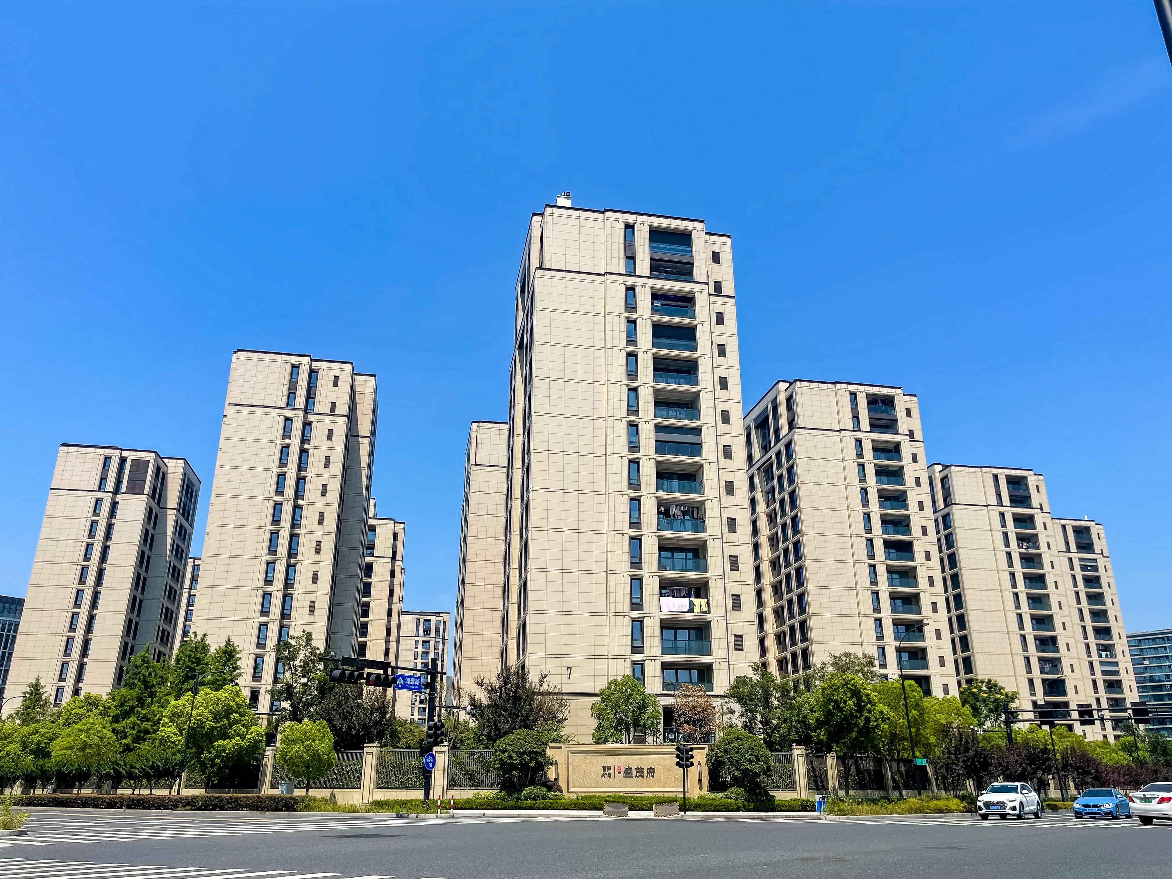 东城金茂府小区实景 3