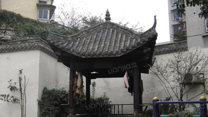 彩虹街61号外景图