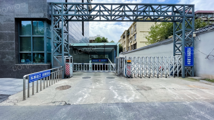 友谊西路300号外景图