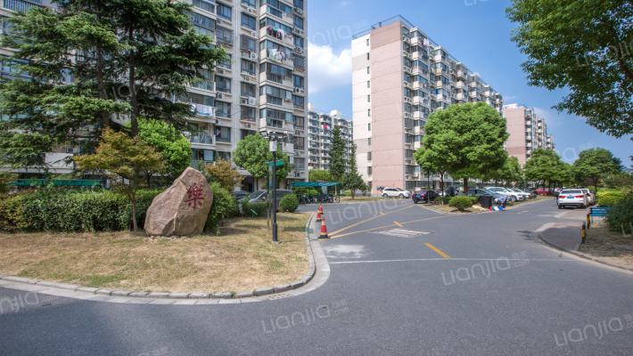 华泾绿苑外景图