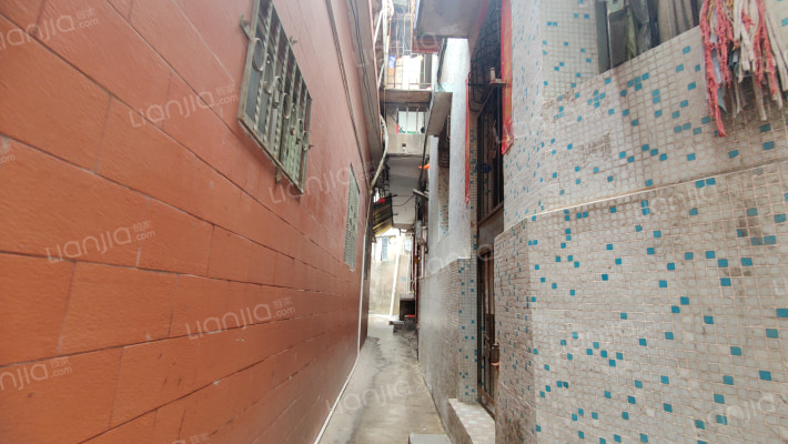 马柱横巷外景图