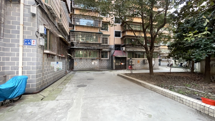 蓑草路98号外景图