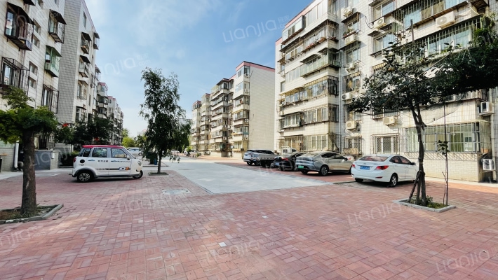 龙居花园8区外景图