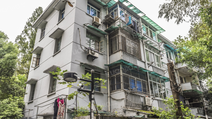 西健康路外景图