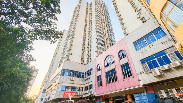 吉莲大厦外景图