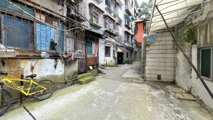 制冰厂宿舍外景图