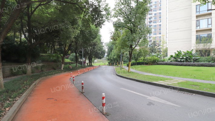 中亿阳明山水外景图