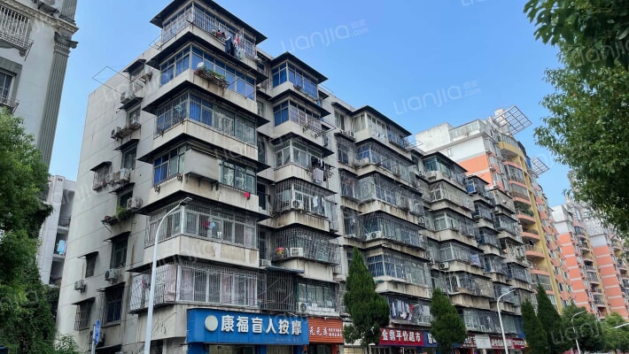 金银岛小区外景图