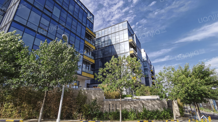 宏远临空总部港外景图