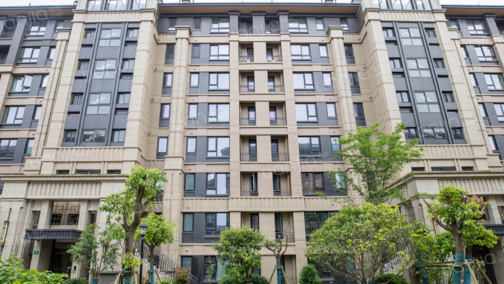 保利铃兰公馆外景图