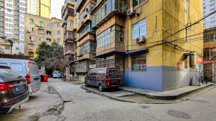 五一公寓外景图