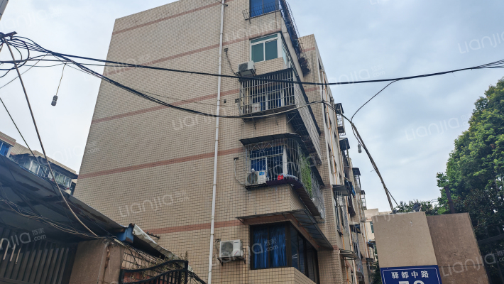 龙泉交通局宿舍外景图