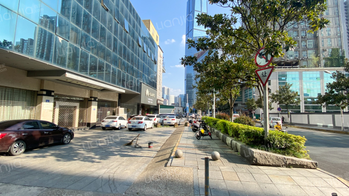 湖南国贸金融中心公寓楼外景图