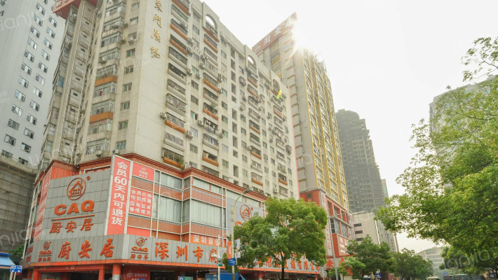 东门广场外景图