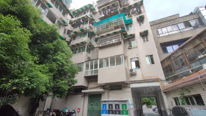 东华公寓外景图