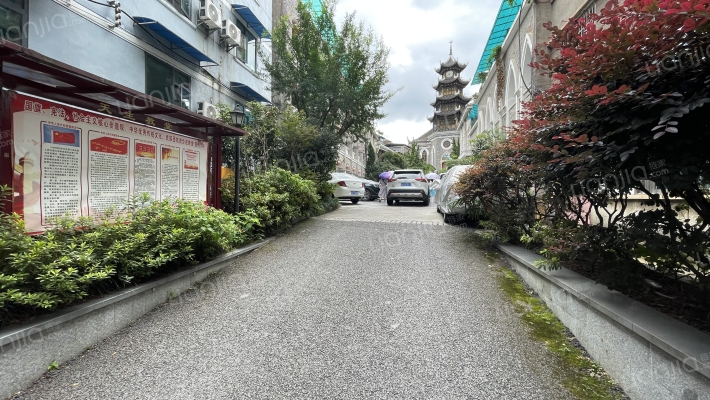 红边门天主教堂中升巷外景图