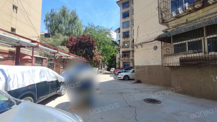 西安铁路局医院家属楼外景图