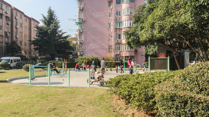 海申花园外景图