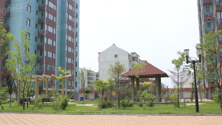 荷塘月色家园外景图