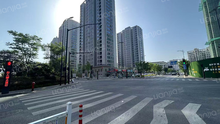 滨玺云著外景图