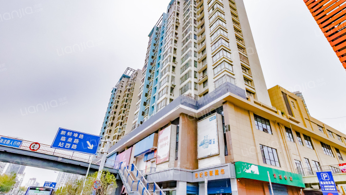 星海世纪广场外景图