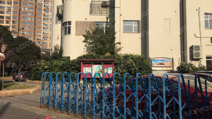 新地大厦外景图