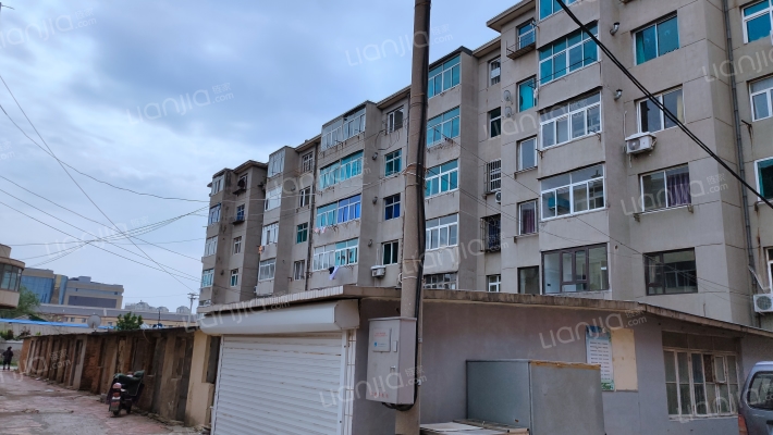 三十八中教师家属楼外景图