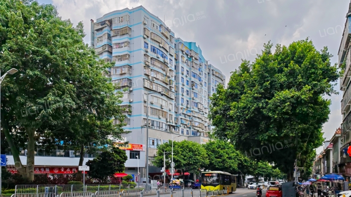 布吉区金沙花园外景图