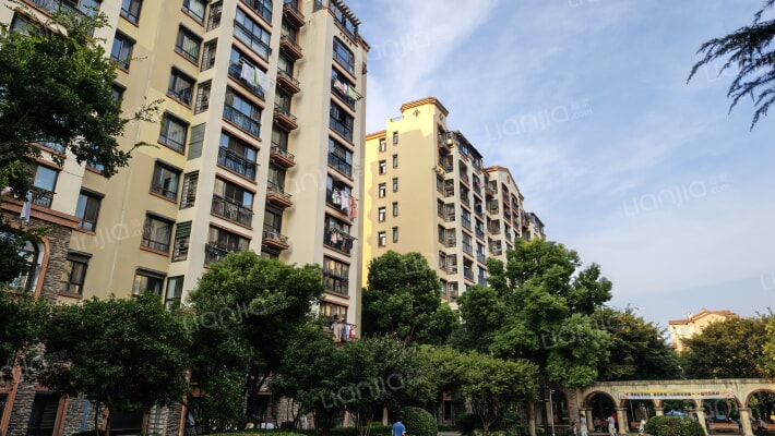 朗沁花园外景图
