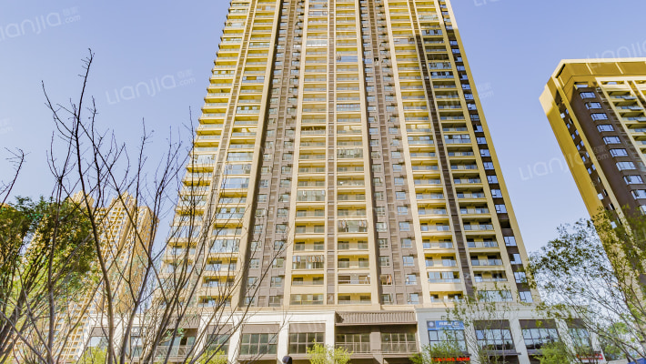 钰龙旭辉半岛外景图