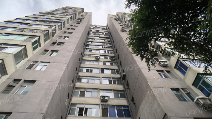 建设中路68号外景图