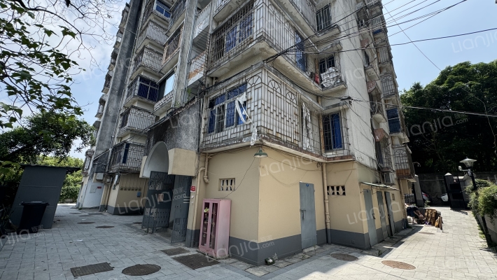 水厂宿舍外景图