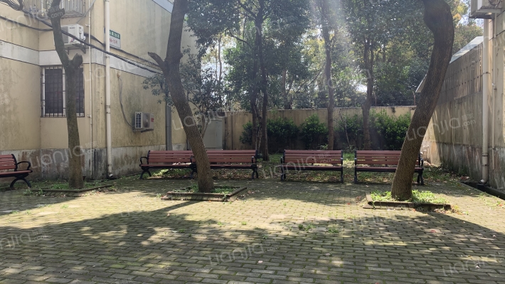 银山小区外景图