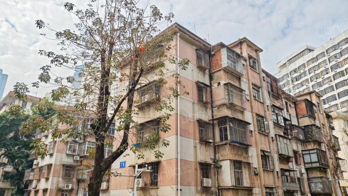 凤凰街58号大院外景图