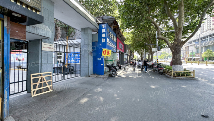 西安市供水集团有限公司沣镐路小区外景图