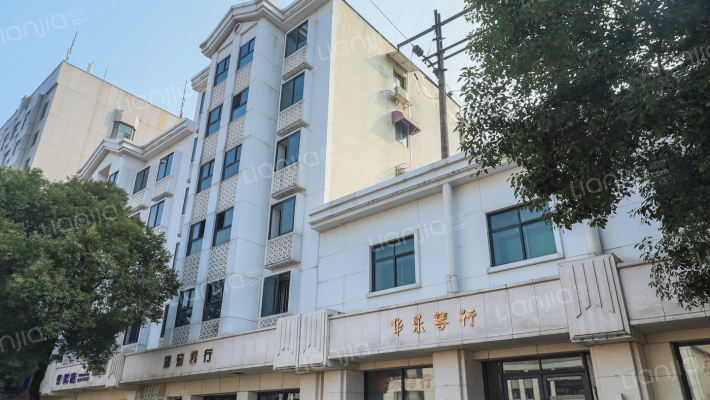 江西传媒职业学院宿舍外景图