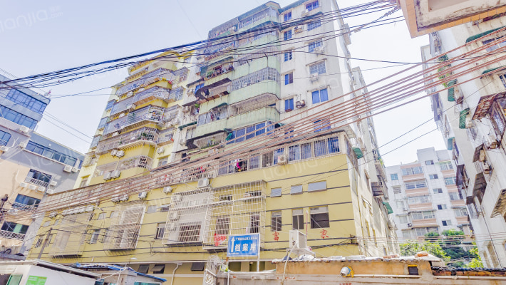 齐富路法院宿舍外景图