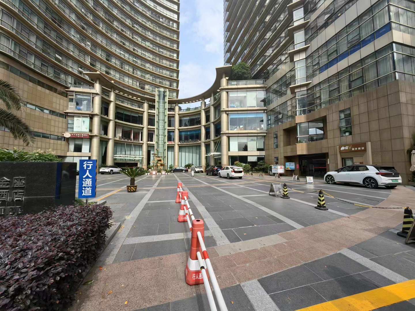Dongfang Jin zuo compound photo 13