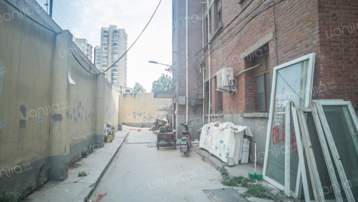 中原东路72号外景图