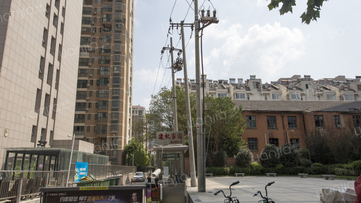 省建机厂宿舍外景图