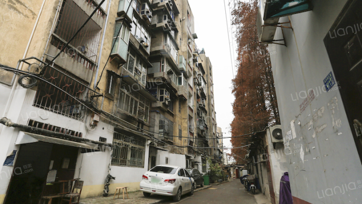 合纤宿舍外景图