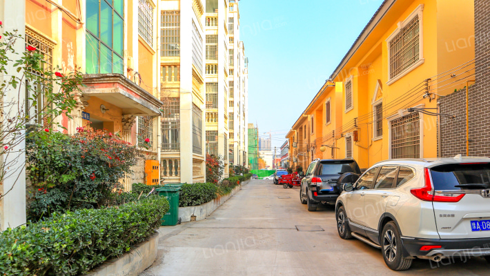 鸿苑花园外景图