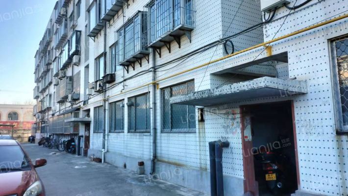 莱阳市交警大队宿舍楼外景图