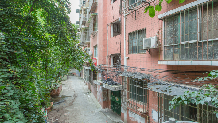 海马商住楼外景图