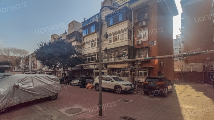 鞍山道168号社区外景图