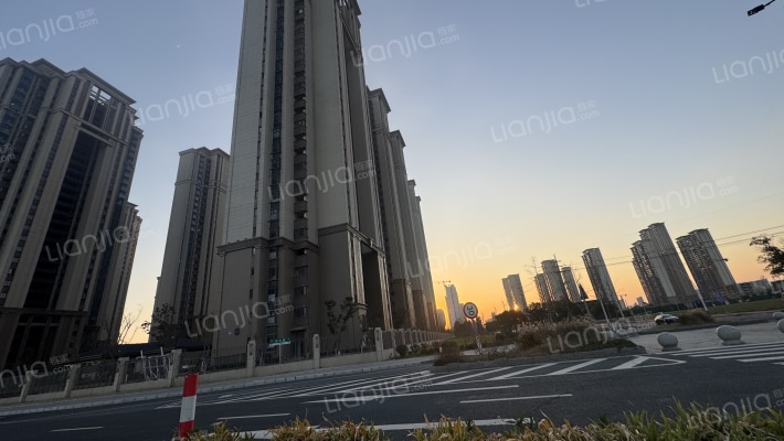 童鸢雅苑外景图