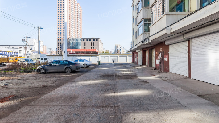 八中教师楼外景图