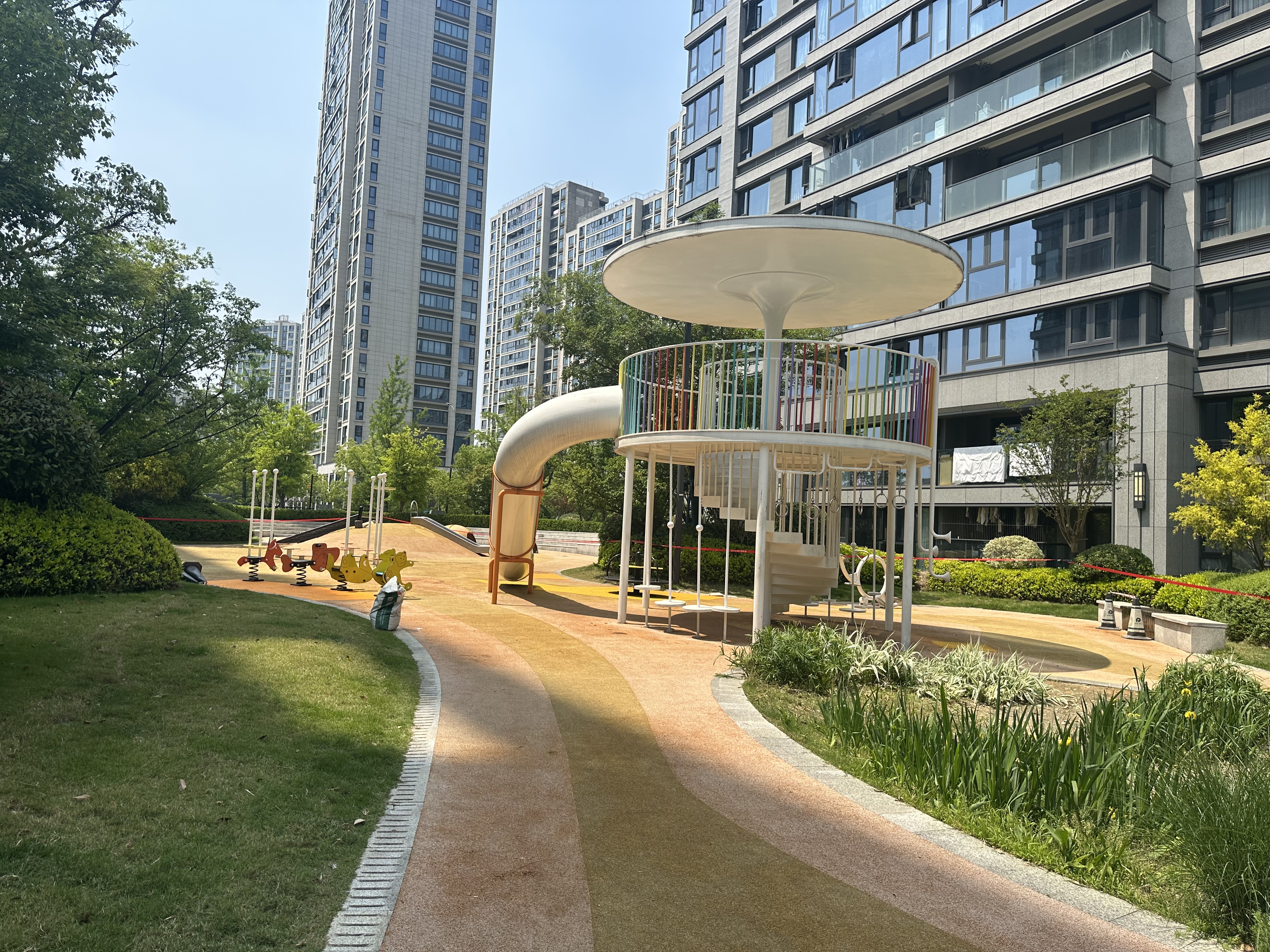 保利欣品华庭小区实景 3